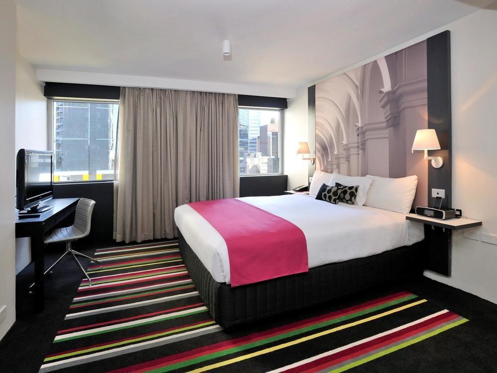Mercure Melbourne Treasury Gardens Exterior foto