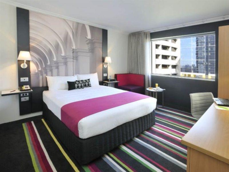 Mercure Melbourne Treasury Gardens Exterior foto