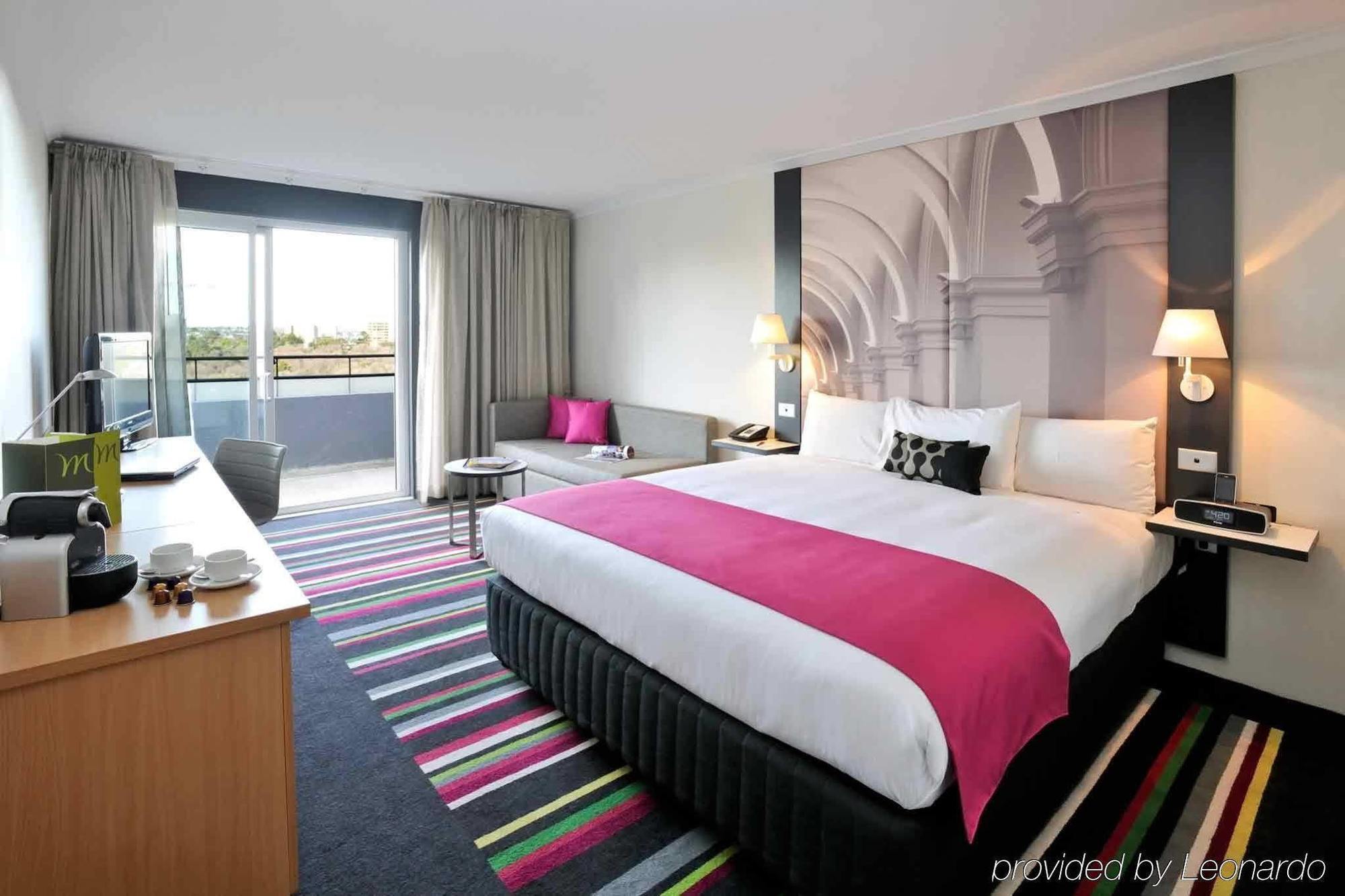 Mercure Melbourne Treasury Gardens Exterior foto